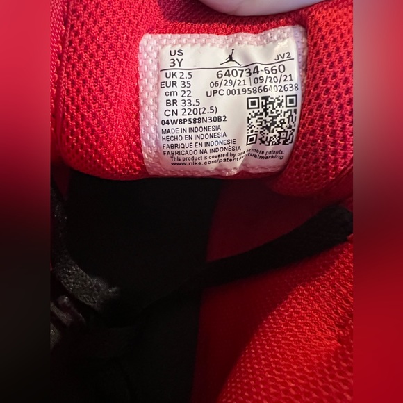 Nike Air Jordan 1 Mid GS Reverse Bred Kids Sneakers - Picture 4 of 8